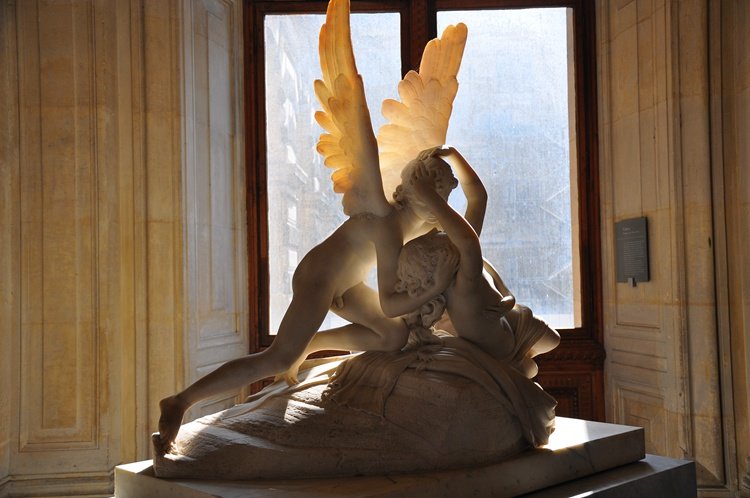 marble cupid and psyche sculpture