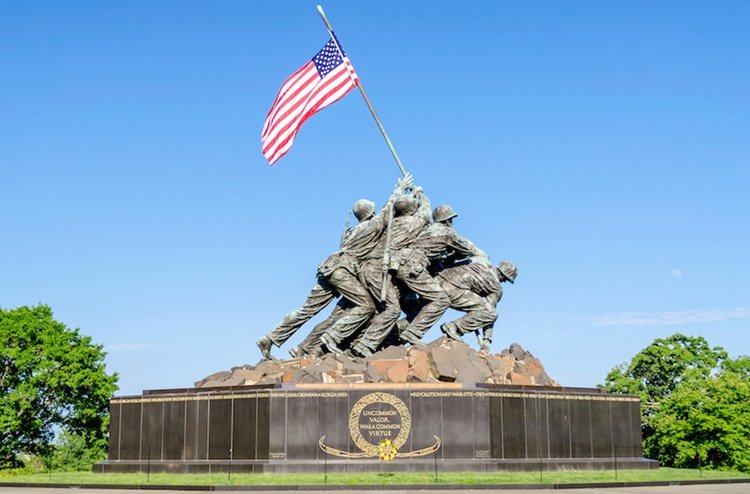 marine corps war memorial (iwo jima memorial)