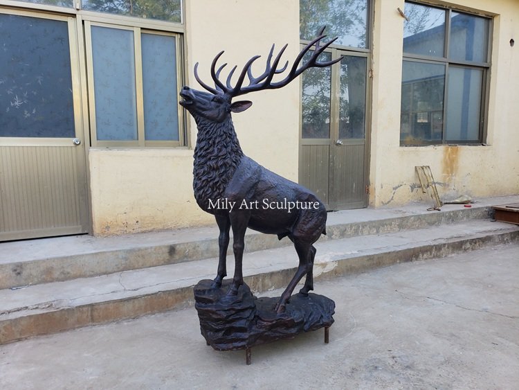 2.3. bronze animal statues