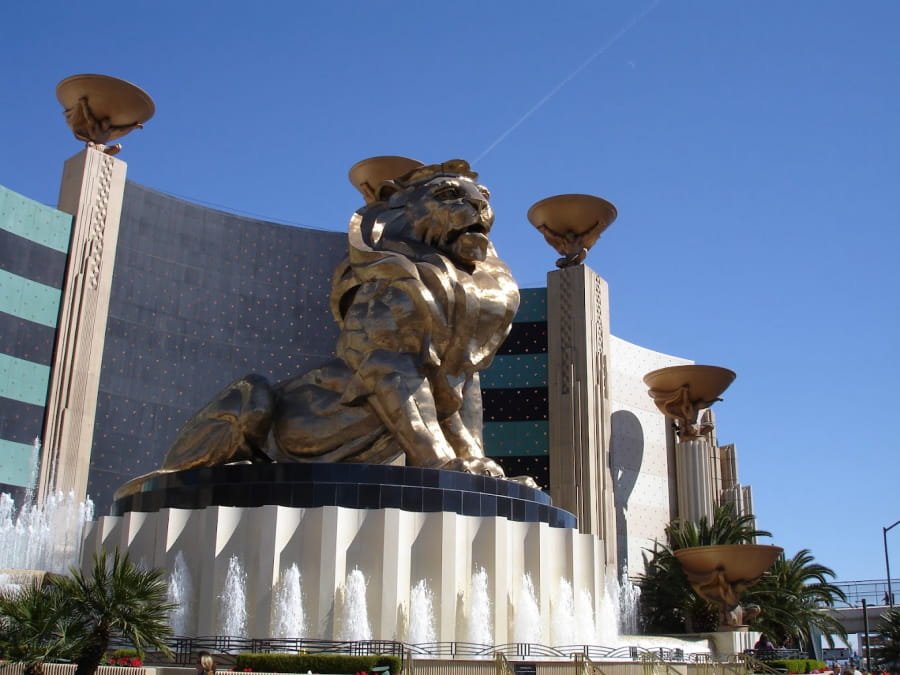 leo the lion at the mgm grand