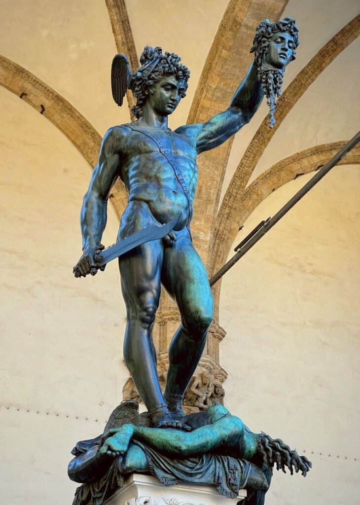 perseus with the head of medusa sculpture 2
